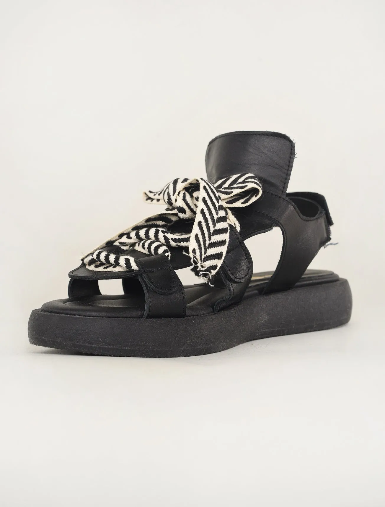 Bowlace Sandal, Black