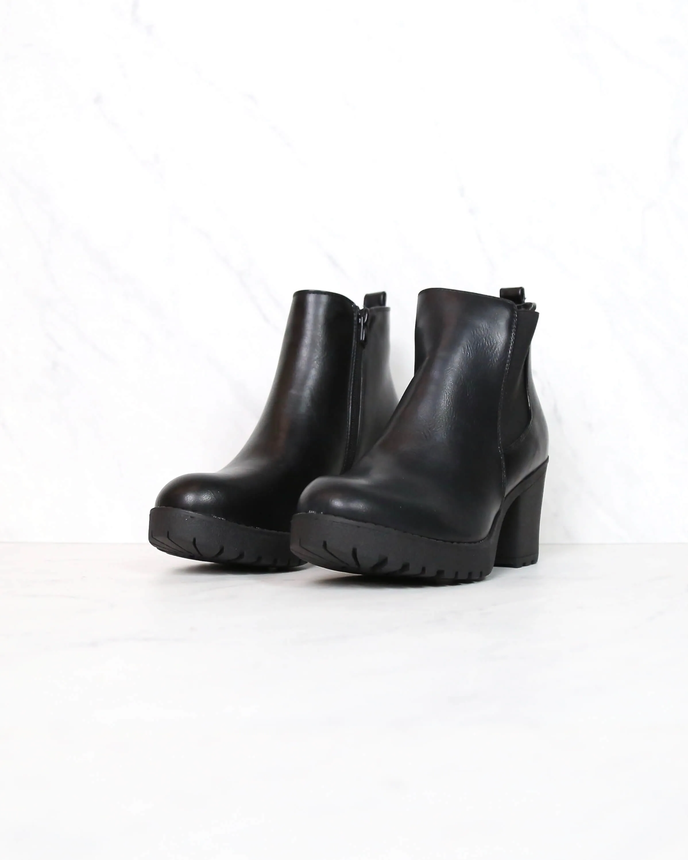 Chunky Heel Chelsea Booties with Elastic Side Panel in Black