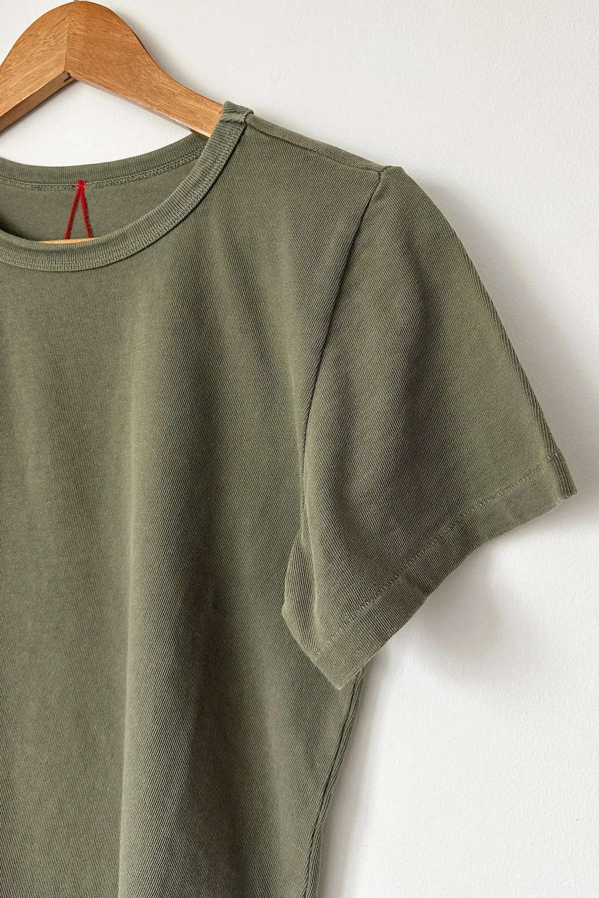 LE BON SHOPPE THE LITTLE BOY TEE - ARMY GREEN