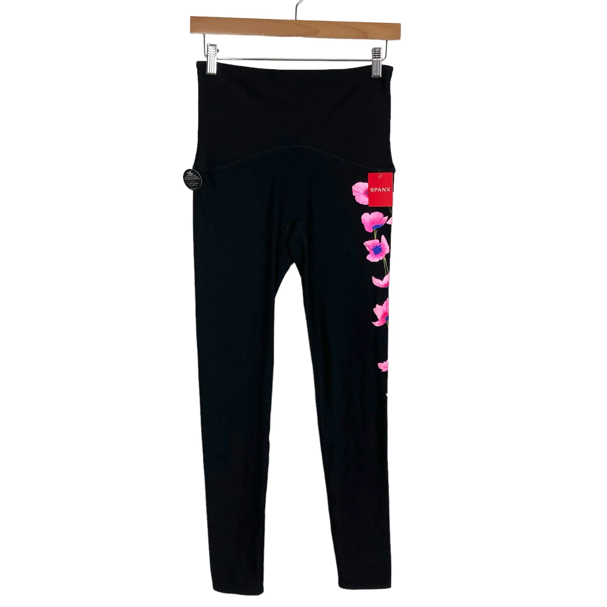 SPANX Black Blossom Print Leggings NWT- Size M (we have matching sports bra, Inseam 27)