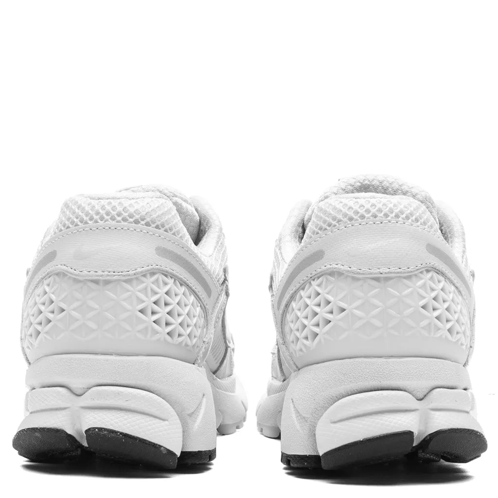 Women's Zoom Vomero 5 - White/Vast Grey/Black